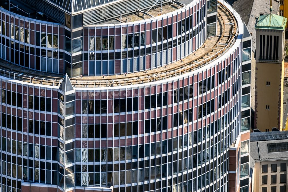 Luftbild Frankfurt am Main - Büro- und Unternehmensverwaltungs- Hochhaus- Gebäude Messeturm in Frankfurt am Main im Bundesland Hessen, Deutschland