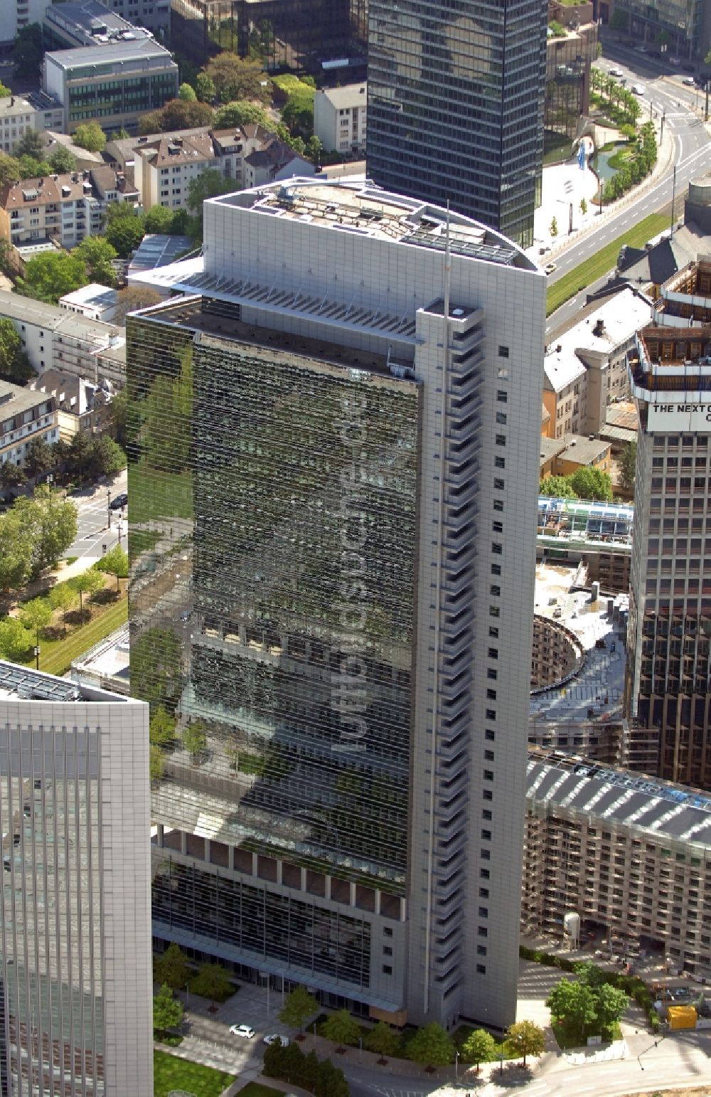 Luftbild Frankfurt am Main - Büro- und Unternehmensverwaltungs- Hochhaus- Gebäude Pollux in Frankfurt am Main im Bundesland Hessen, Deutschland