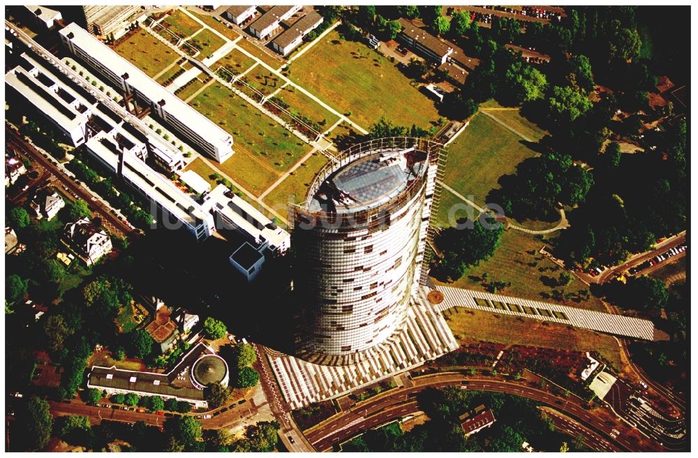 Luftbild Bonn - Büro- und Unternehmensverwaltungs- Hochhaus- Gebäude Post Tower in Bonn im Bundesland Nordrhein-Westfalen, Deutschland