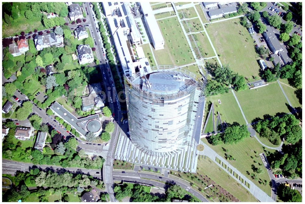 Luftaufnahme Bonn - Büro- und Unternehmensverwaltungs- Hochhaus- Gebäude Post Tower in Bonn im Bundesland Nordrhein-Westfalen, Deutschland