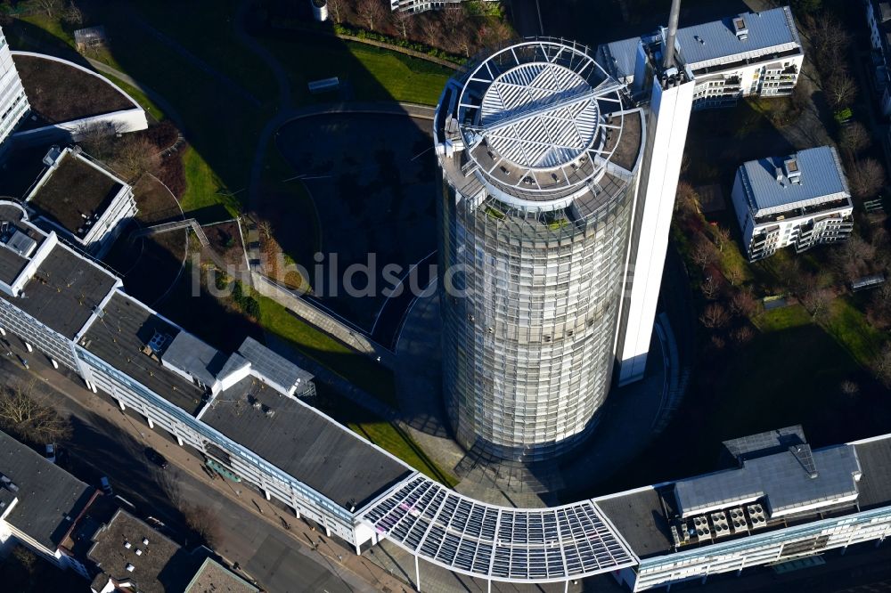 Luftbild Essen - Büro- und Unternehmensverwaltungs- Hochhaus- Gebäude RWE - Turm im Ortsteil Südviertel in Essen im Bundesland Nordrhein-Westfalen, Deutschland