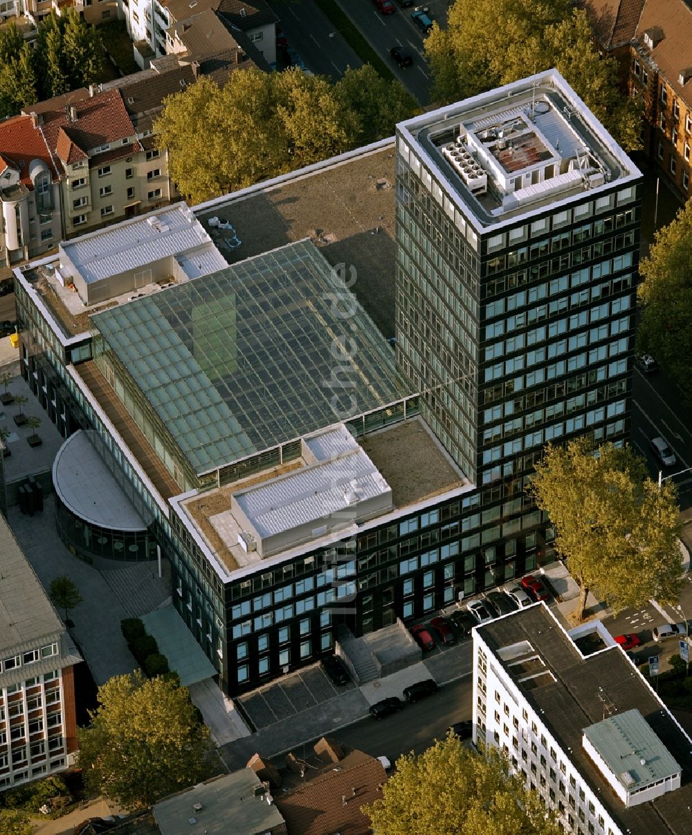 Bochum aus der Vogelperspektive: Büro- und Unternehmensverwaltungs- Hochhaus- Gebäude Stadtwerke Bochum GmbH in Bochum im Bundesland Nordrhein-Westfalen, Deutschland