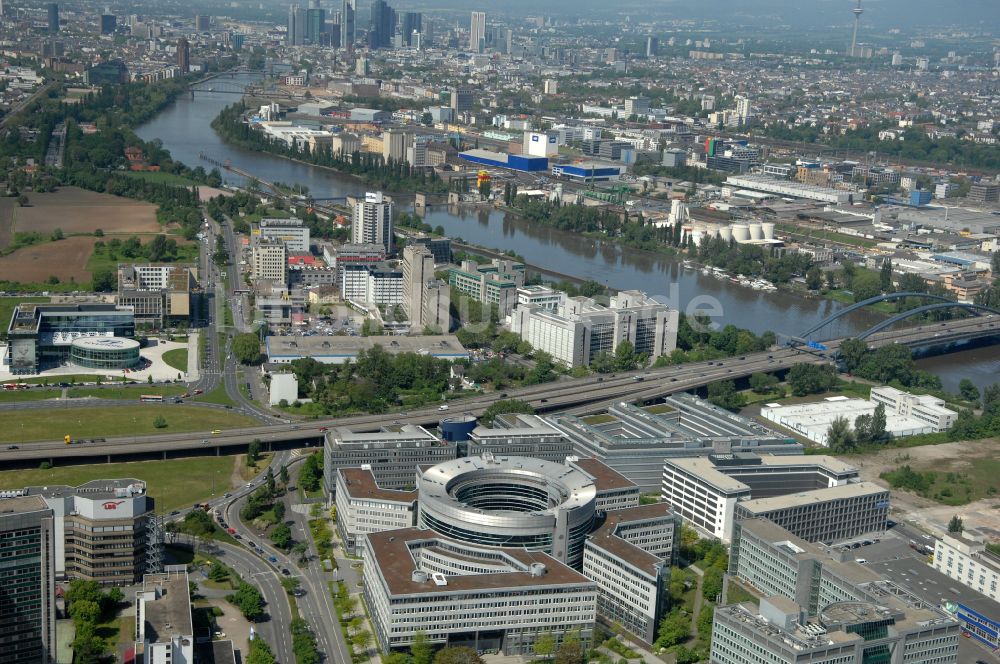 Luftbild Offenbach am Main - Bürogebaude des Geschaftshauses Omegahaus in Offenbach am Main im Bundesland Hessen, Deutschland