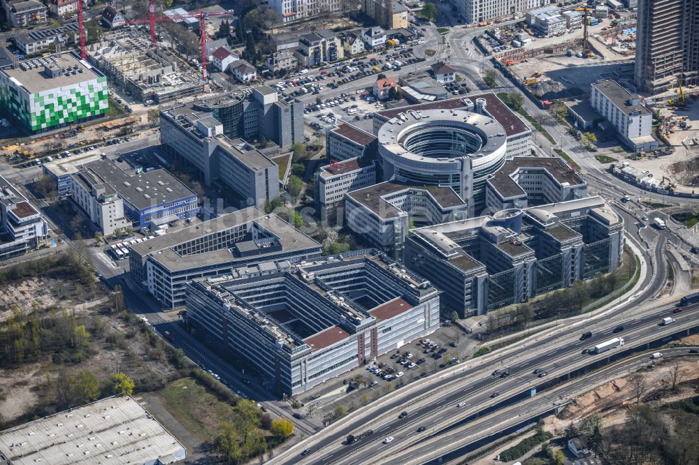 Offenbach am Main aus der Vogelperspektive: Bürogebaude des Geschaftshauses Omegahaus in Offenbach am Main im Bundesland Hessen, Deutschland