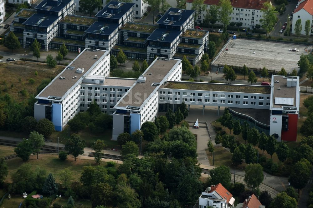 Erfurt von oben - Bürogebäude der Agentur für Arbeit an der Max-Reger-Straße in Erfurt im Bundesland Thüringen