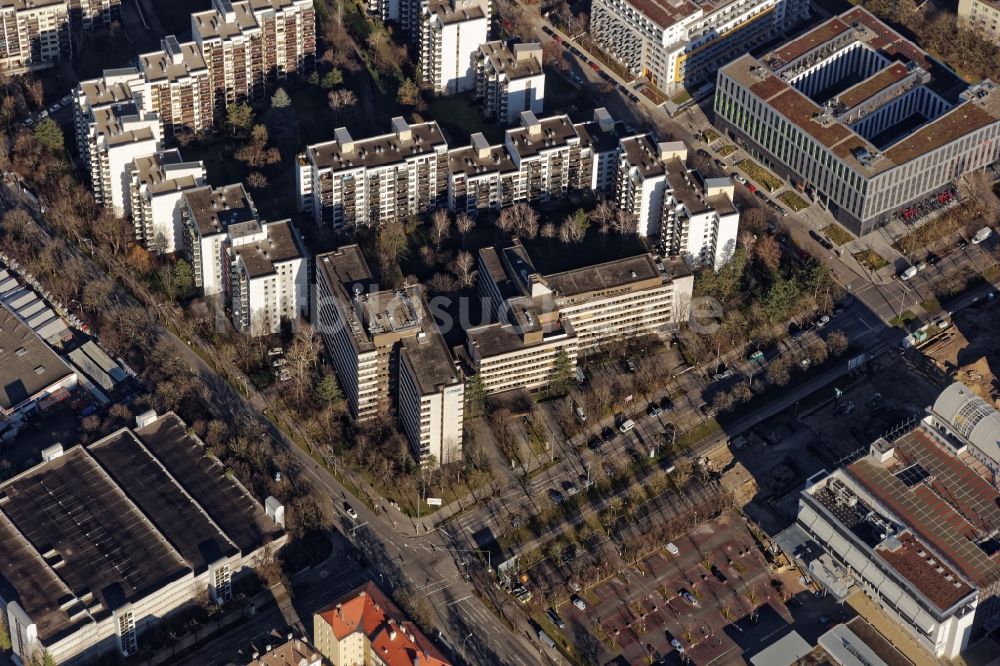 Luftaufnahme München - Bürogebäude an der Balanstraße und St. Martinstraße in München im Bundesland Bayern