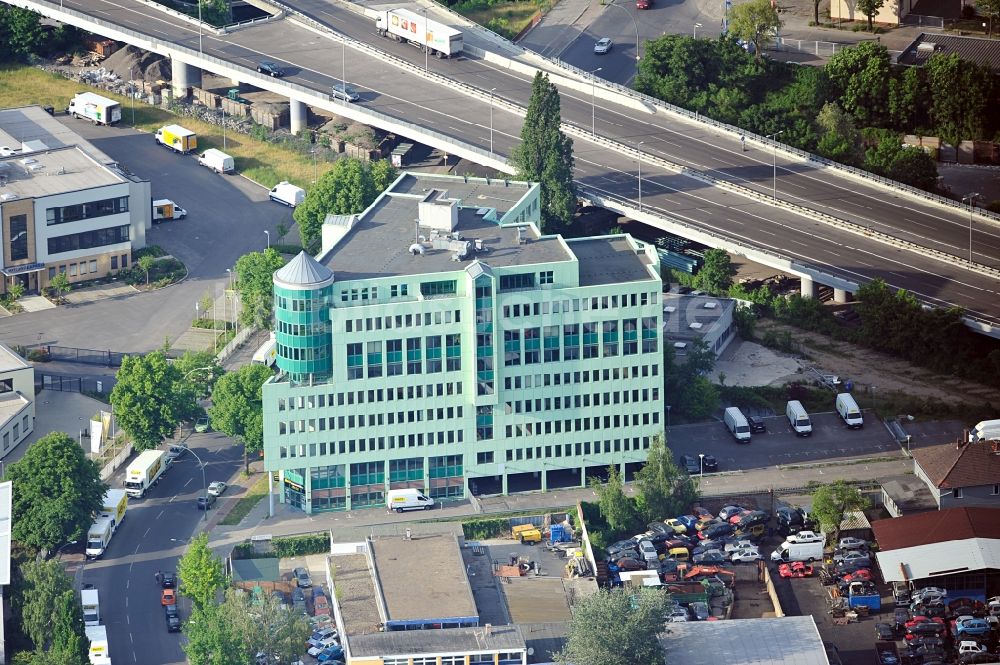 Luftbild Berlin - Bürogebäude in Berlin Tempelhof