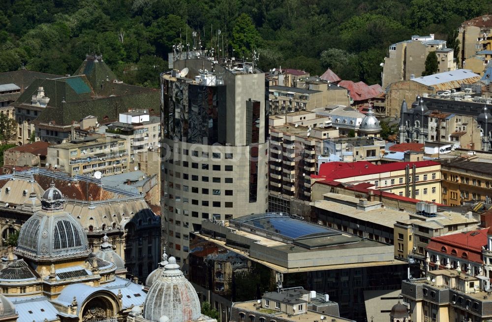 Bukarest aus der Vogelperspektive: Bürogebäude Bucharest Financial Plaza in Bukarest in Rumänien