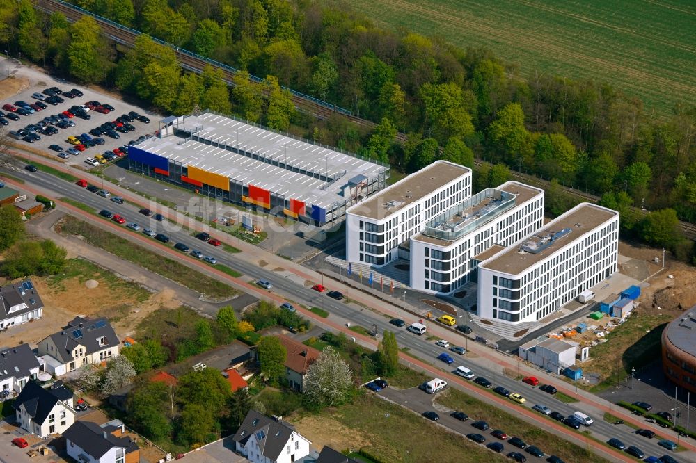 Duisburg von oben - Bürogebäude in Duisburg im Bundesland Nordrhein-Westfalen