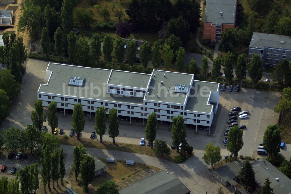 Luftbild Berlin - Bürogebäude und Firmengebäude am Lerbacher Weg im Ortsteil Lankwitz in Berlin