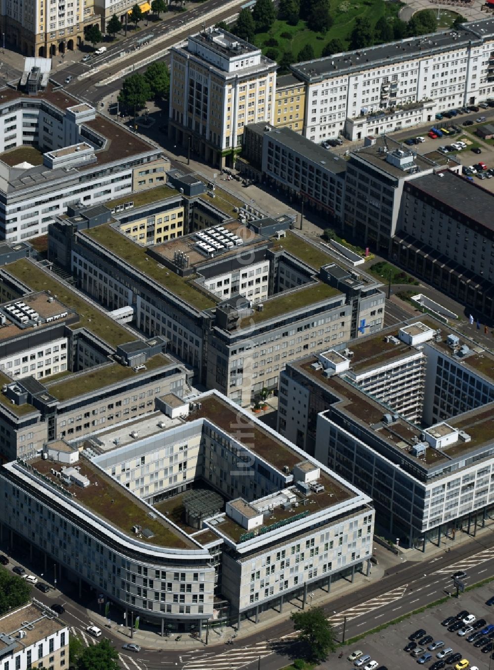 Magdeburg von oben - Bürogebäude des Geschäftshauses Bahnhofstraße - Hasselbachstraße in Magdeburg im Bundesland Sachsen-Anhalt