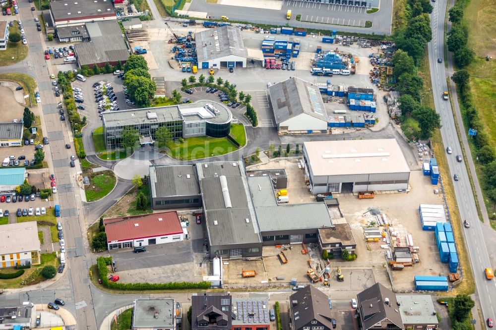 Luftaufnahme Dinslaken - Bürogebäude des Geschäftshauses Baugesellschaft Walter Hellmich GmbH an der Lanterstraße in Dinslaken im Bundesland Nordrhein-Westfalen - NRW, Deutschland