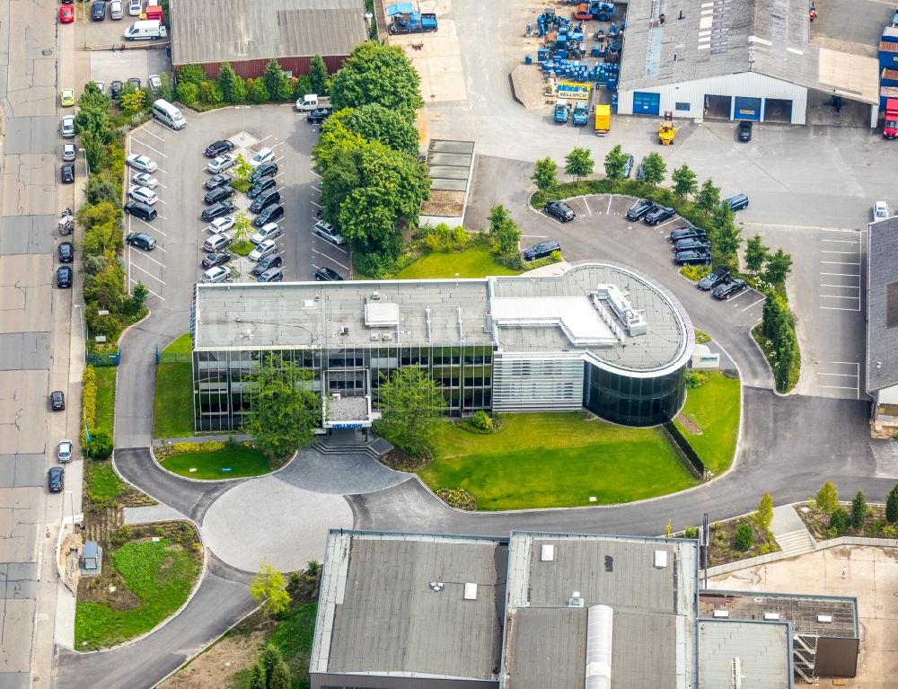 Dinslaken von oben - Bürogebäude des Geschäftshauses Baugesellschaft Walter Hellmich GmbH an der Lanterstraße in Dinslaken im Bundesland Nordrhein-Westfalen - NRW, Deutschland