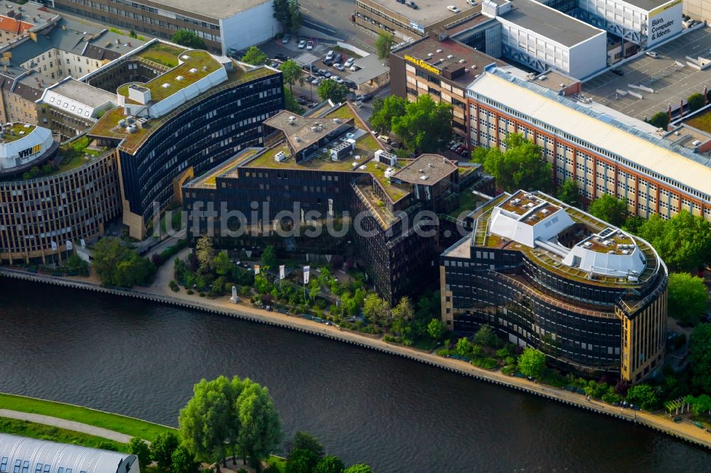 Luftaufnahme Berlin - Bürogebäude des Geschäftshauses in Berlin