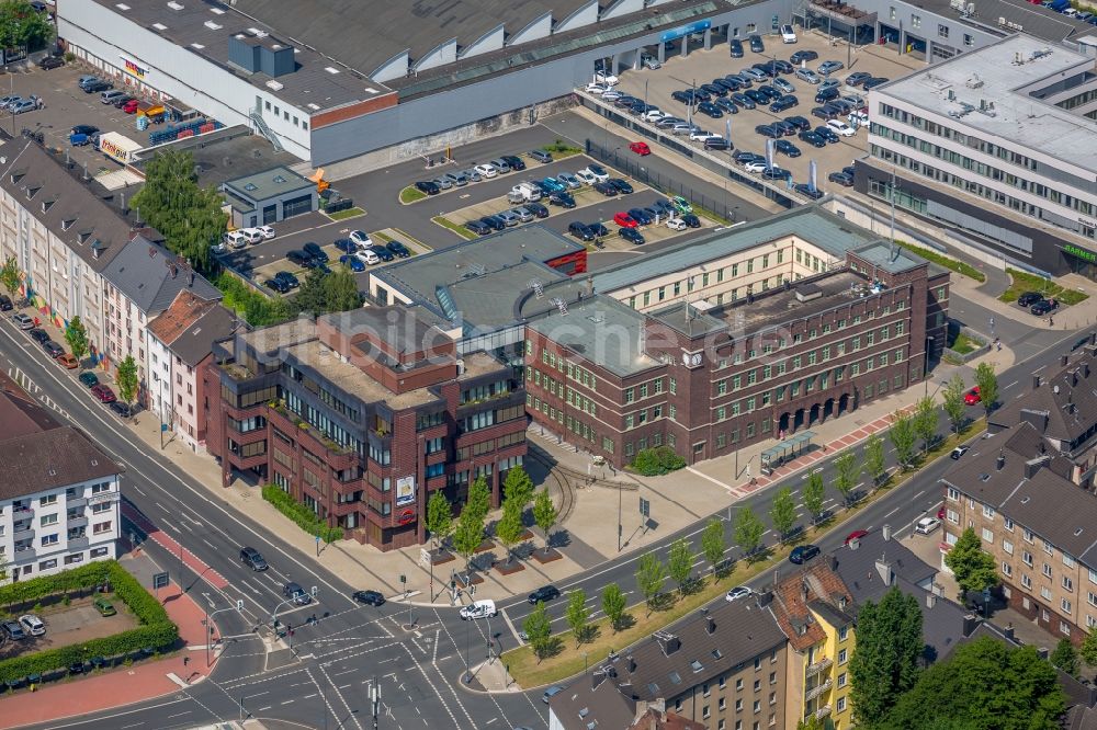 Luftbild Bochum - Bürogebäude des Geschäftshauses der Bochum-Gelsenkirchener Straßenbahnen Aktiengesellschaft BOGESTRA in Bochum im Bundesland Nordrhein-Westfalen, Deutschland