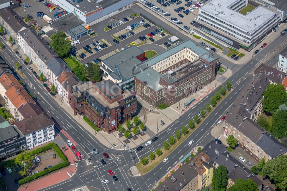 Bochum aus der Vogelperspektive: Bürogebäude des Geschäftshauses der Bochum-Gelsenkirchener Straßenbahnen Aktiengesellschaft BOGESTRA in Bochum im Bundesland Nordrhein-Westfalen, Deutschland