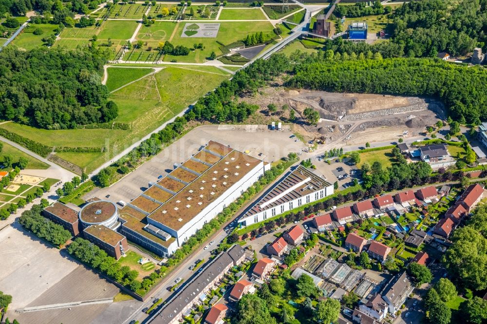 Gelsenkirchen aus der Vogelperspektive: Bürogebäude des Geschäftshauses Am Bugapark in Gelsenkirchen im Bundesland Nordrhein-Westfalen, Deutschland