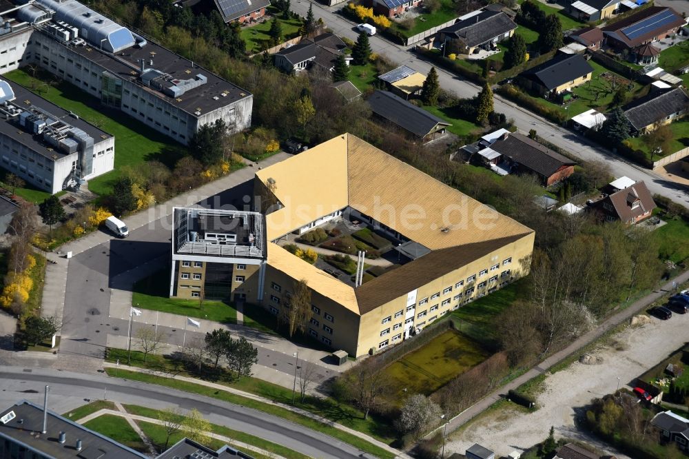 Glostrup aus der Vogelperspektive: Bürogebäude des Geschäftshauses Dako Denmark A/S Produktionsvej in Glostrup in Region Hovedstaden, Dänemark