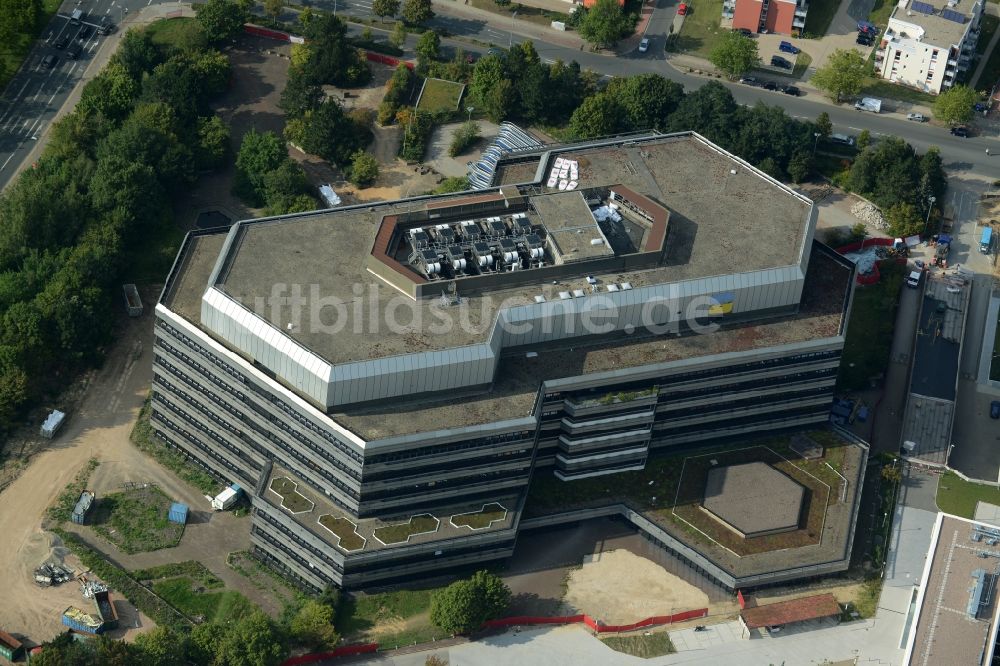 Laatzen aus der Vogelperspektive: Bürogebäude des Geschäftshauses der Deutsche Rentenversicherung in Laatzen im Bundesland Niedersachsen