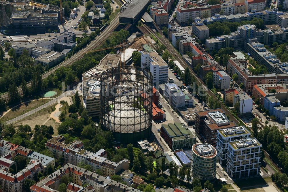 Berlin aus der Vogelperspektive: Bürogebäude des Geschäftshauses am EUREF-Campus an der Torgauer Straße im Ortsteil Schöneberg in Berlin, Deutschland