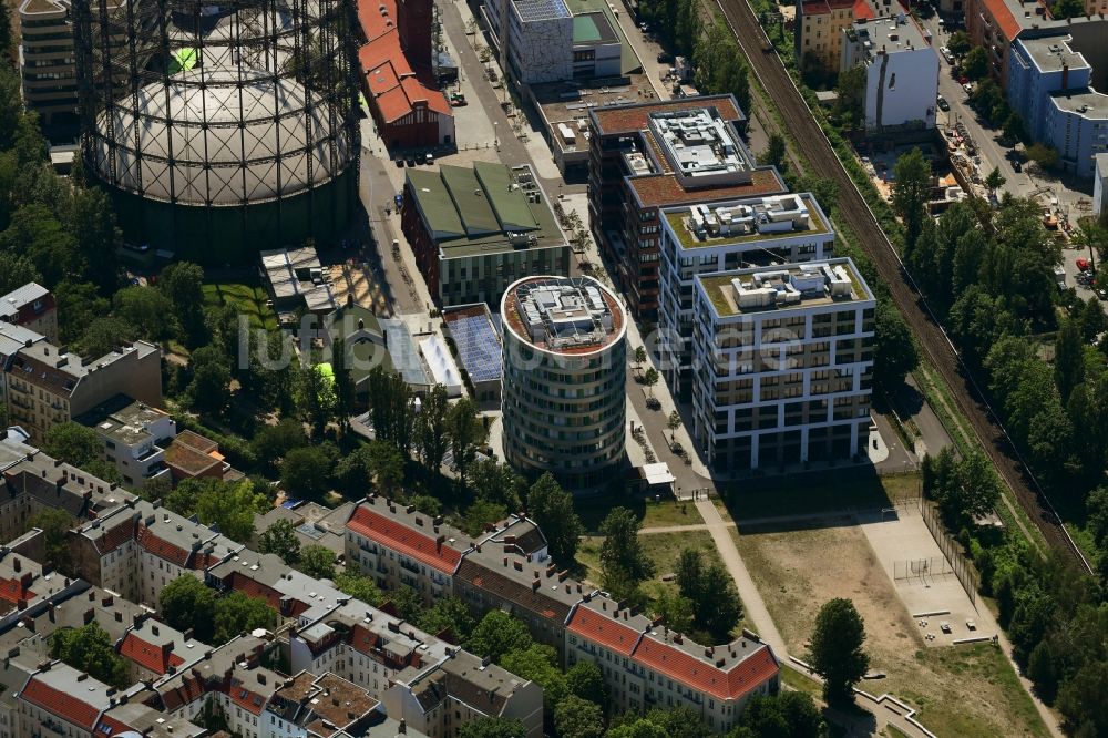 Berlin von oben - Bürogebäude des Geschäftshauses am EUREF-Campus an der Torgauer Straße im Ortsteil Schöneberg in Berlin, Deutschland