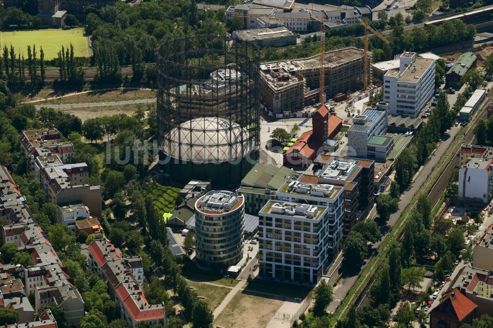 Luftbild Berlin - Bürogebäude des Geschäftshauses am EUREF-Campus an der Torgauer Straße im Ortsteil Schöneberg in Berlin, Deutschland