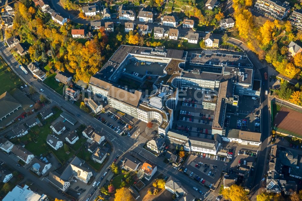 Luftbild Attendorn - Bürogebäude des Geschäftshauses und Firmensitz der Viega GmbH & Co.KG in Attendorn im Bundesland Nordrhein-Westfalen