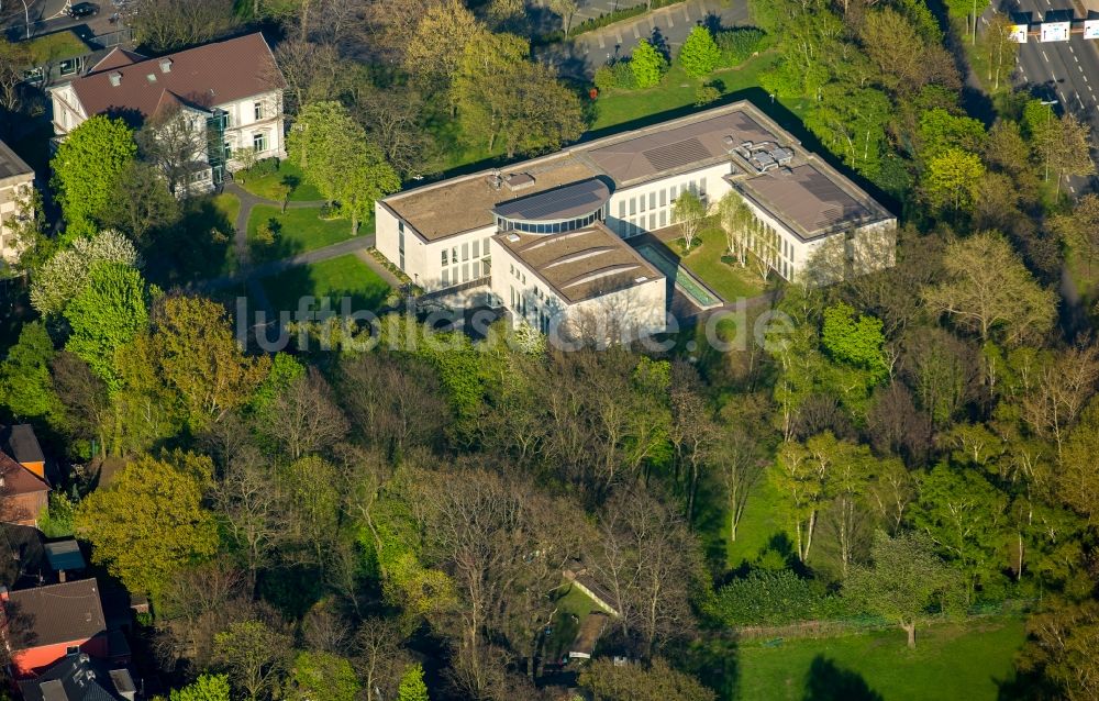 Duisburg von oben - Bürogebäude des Geschäftshauses der Grillo-Werke AG in Duisburg im Bundesland Nordrhein-Westfalen, Deutschland