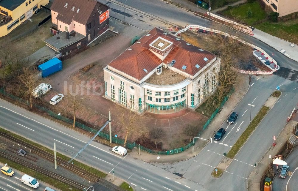 Bochum von oben - Bürogebäude des Geschäftshauses der Hamon Thermal Germany GmbH an der Alte Wittener Straße Ecke Wittener Straße in Bochum im Bundesland Nordrhein-Westfalen, Deutschland