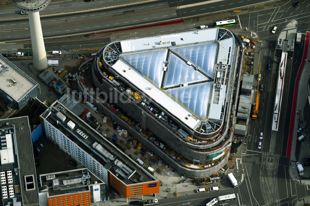 Hannover von oben - Bürogebäude des Geschäftshauses Hauptsitz der Deutschen Bahn in Hannover im Bundesland Niedersachsen, Deutschland