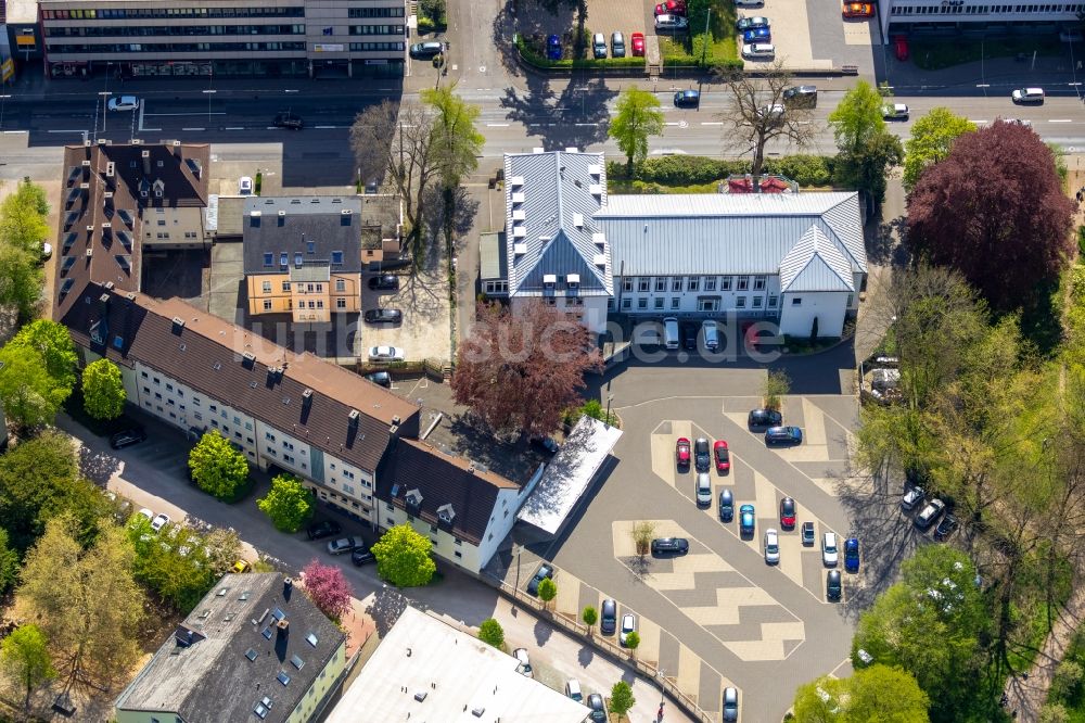 Siegen von oben - Bürogebäude des Geschäftshauses Haus der Siegerländer Wirtschaft in Siegen im Bundesland Nordrhein-Westfalen, Deutschland