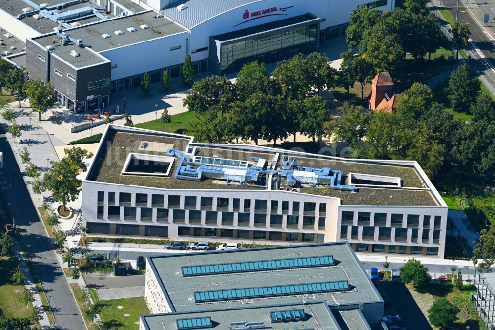 Luftaufnahme Potsdam - Bürogebäude des Geschäftshauses Haus des Sports im Ortsteil Potsdam West in Potsdam im Bundesland Brandenburg, Deutschland