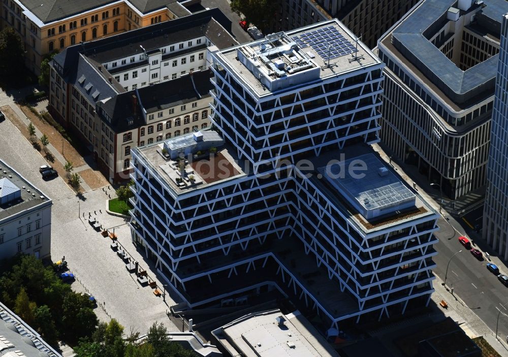 Berlin aus der Vogelperspektive: Bürogebäude des Geschäftshauses der 50Hertz Transmission GmbH an der Heidestraße im Ortsteil Mitte in Berlin, Deutschland