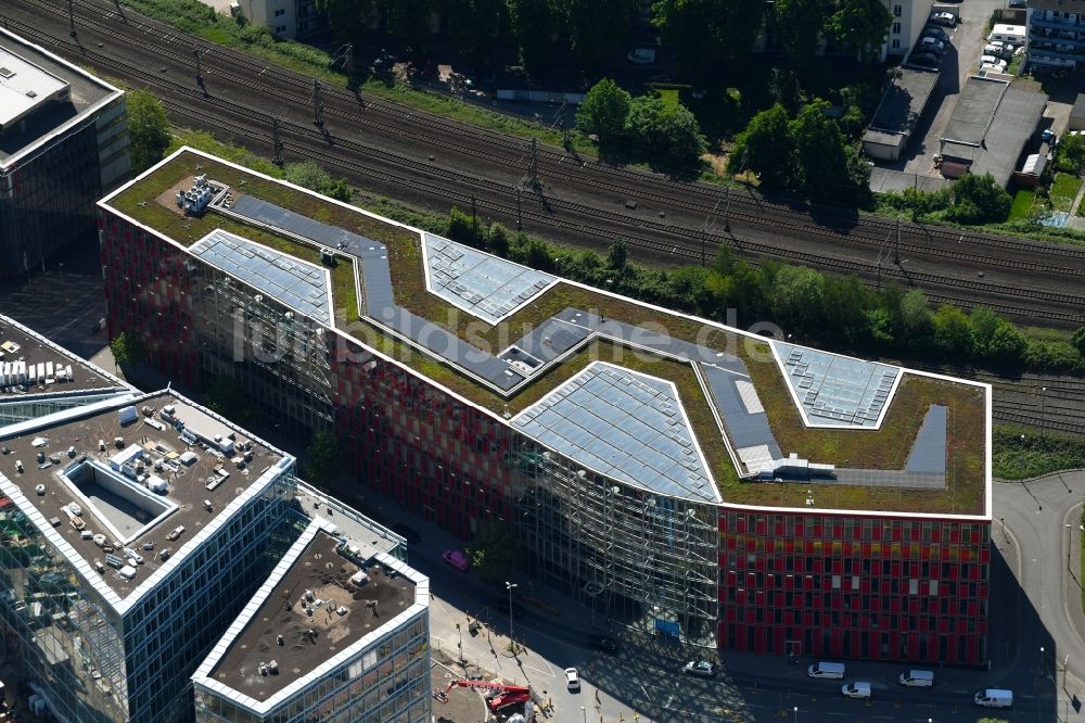 Düsseldorf von oben - Bürogebäude des Geschäftshauses an der Holzstraße in Düsseldorf im Bundesland Nordrhein-Westfalen, Deutschland