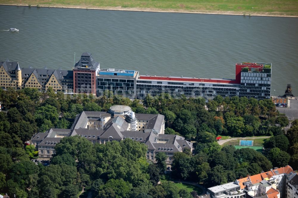 Luftbild Köln - Bürogebäude des Geschäftshauses an der Katharina-Schauberg-Promenade in Köln im Bundesland Nordrhein-Westfalen, Deutschland