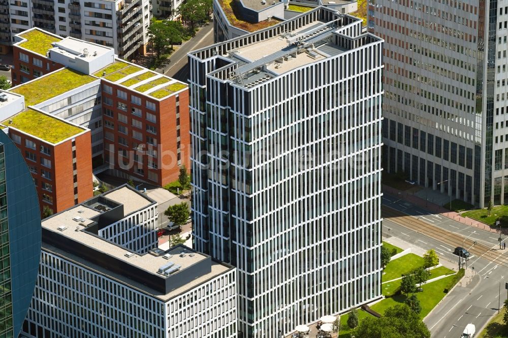 Luftaufnahme Frankfurt am Main - Bürogebäude des Geschäftshauses St Martin Tower in Frankfurt am Main im Bundesland Hessen, Deutschland