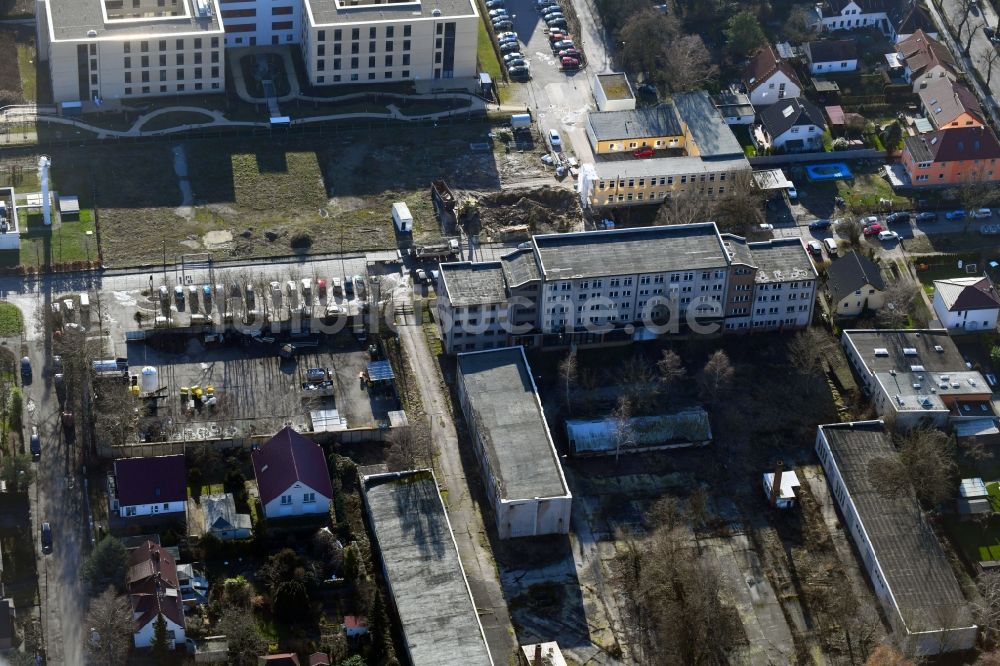 Berlin aus der Vogelperspektive: Bürogebäude des Geschäftshauses am Münsterberger Weg im Ortsteil Kaulsdorf in Berlin, Deutschland