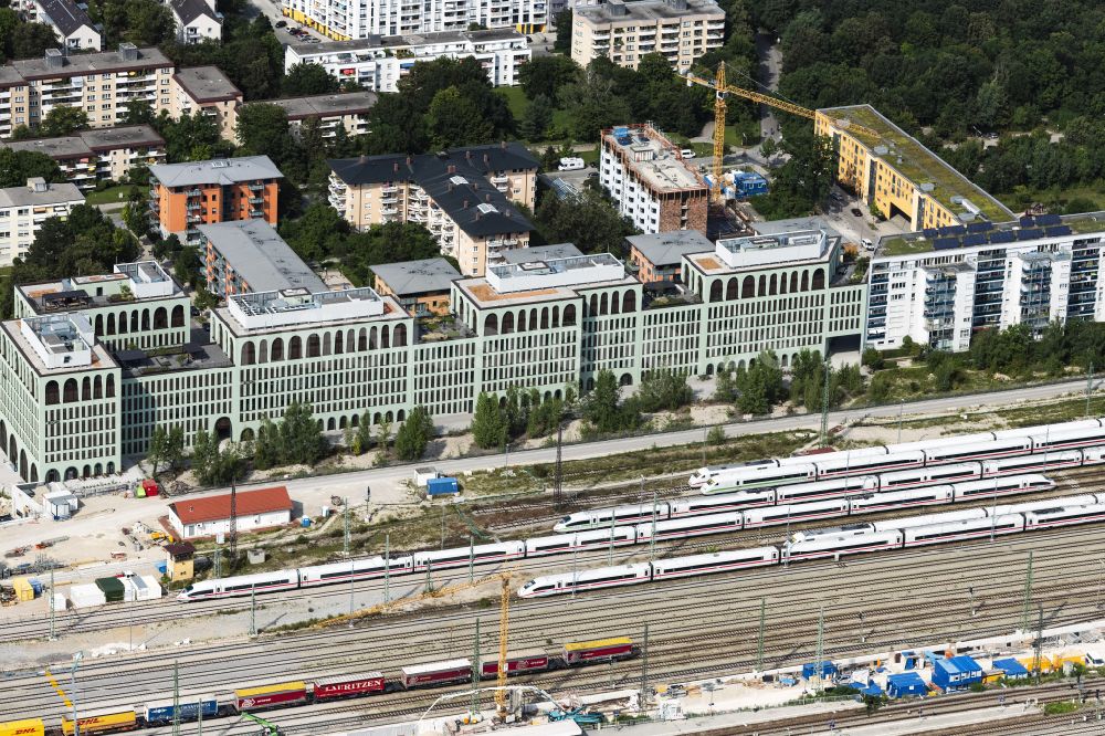 München aus der Vogelperspektive: Bürogebäude des Geschäftshauses MY.O am Christoph-Rapparini-Bogen im Ortsteil Neuhausen-Nymphenburg in München im Bundesland Bayern, Deutschland