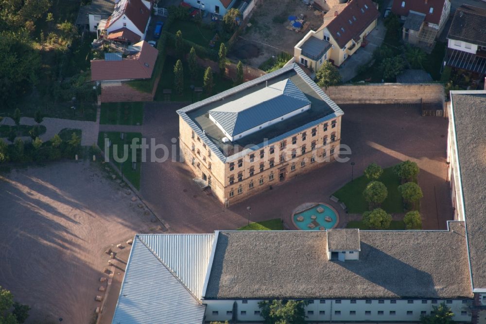 Germersheim von oben - Bürogebäude des Geschäftshauses der ProfeS GmbH in Germersheim im Bundesland Rheinland-Pfalz, Deutschland