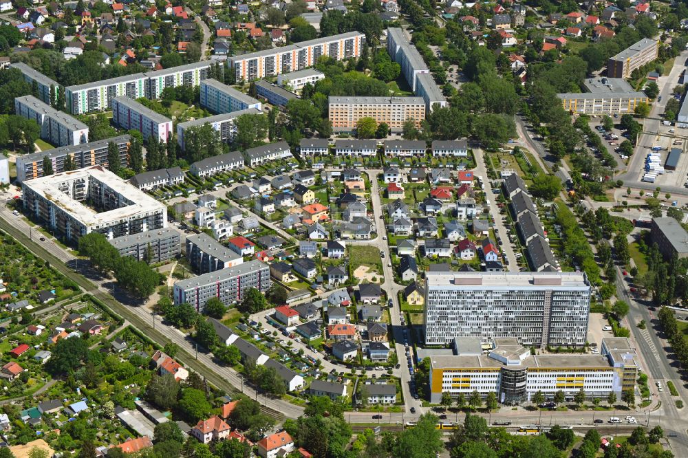 Luftbild Berlin - Bürogebäude des Geschäftshauses Qneunundzwanzig im Ortsteil Hohenschönhausen in Berlin, Deutschland