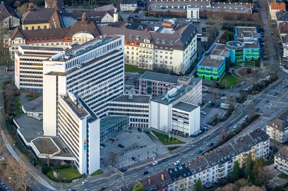 Essen aus der Vogelperspektive: Bürogebäude des Geschäftshauses Ruhrturm im Ortsteil Huttrop in Essen im Bundesland Nordrhein-Westfalen, Deutschland