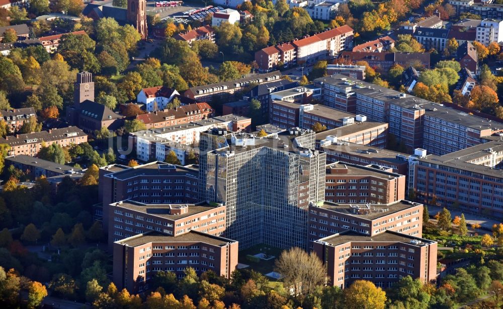 Luftaufnahme Hamburg - Bürogebäude des Geschäftshauses der Ärztekammer Hamburg im Ortsteil Barmbek in Hamburg, Deutschland