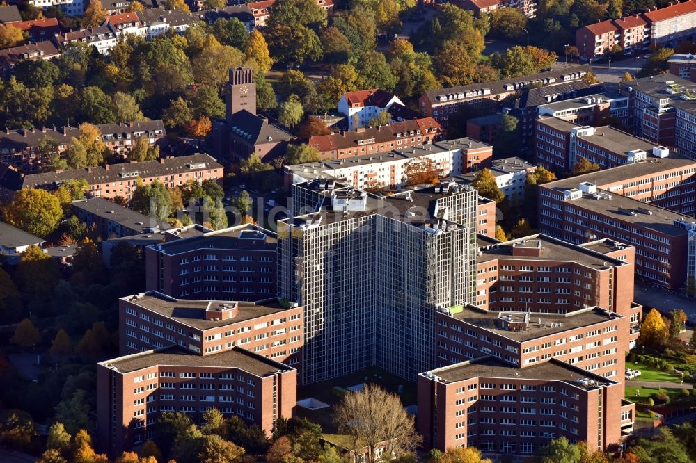 Hamburg von oben - Bürogebäude des Geschäftshauses der Ärztekammer Hamburg im Ortsteil Barmbek in Hamburg, Deutschland