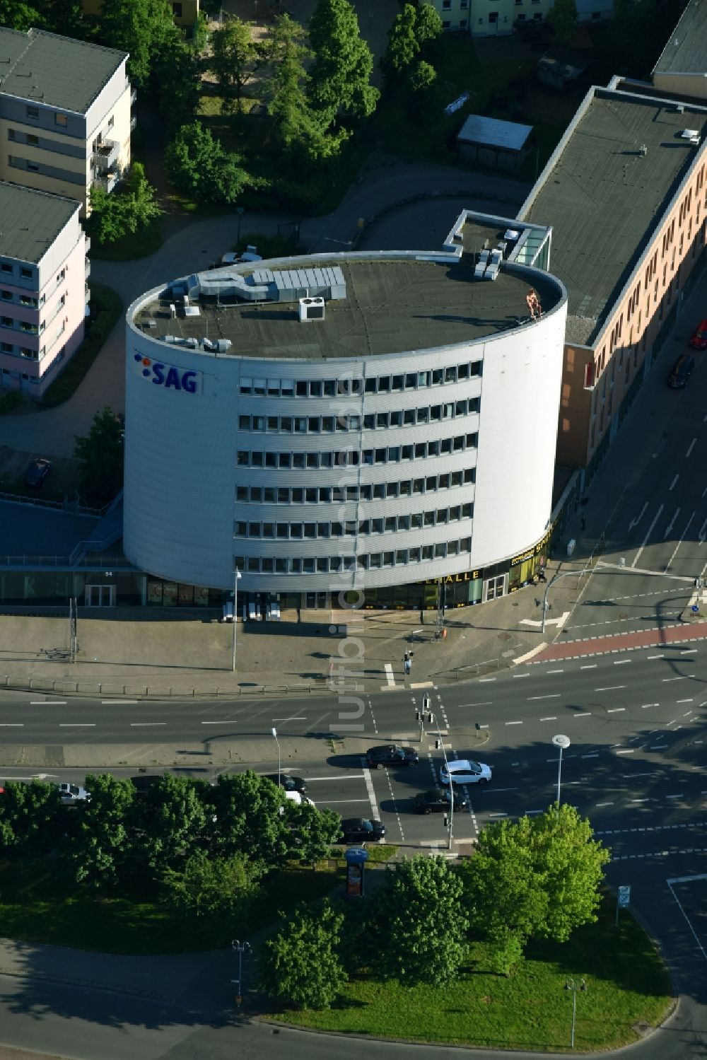 Rostock von oben - Bürogebäude des Geschäftshauses der SAG GmbH in Rostock im Bundesland Mecklenburg-Vorpommern, Deutschland