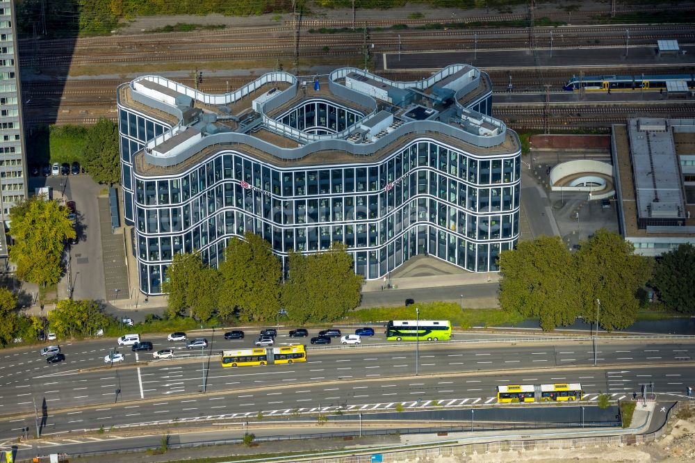 Essen von oben - Bürogebäude des Geschäftshauses der DB Schenker Logistics in Essen im Bundesland Nordrhein-Westfalen