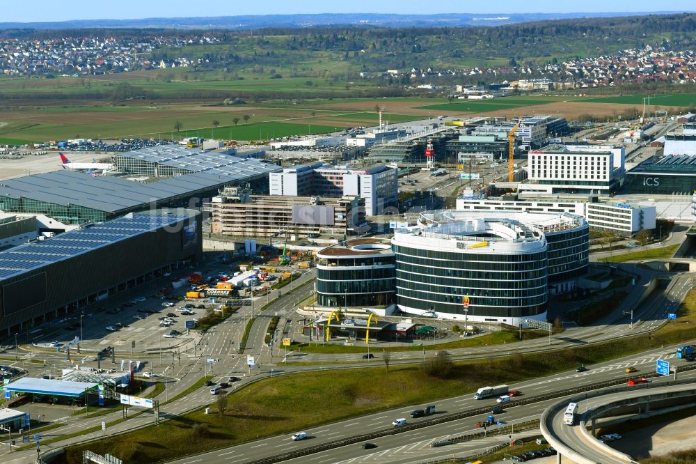 Stuttgart aus der Vogelperspektive: Bürogebäude des Geschäftshauses Sky Loop in Stuttgart im Bundesland Baden-Württemberg, Deutschland