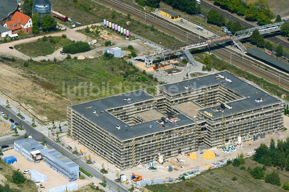 Luftbild Berlin - Bürogebäude des Geschäftshauses Square 1 im Ortsteil Johannisthal in Berlin, Deutschland