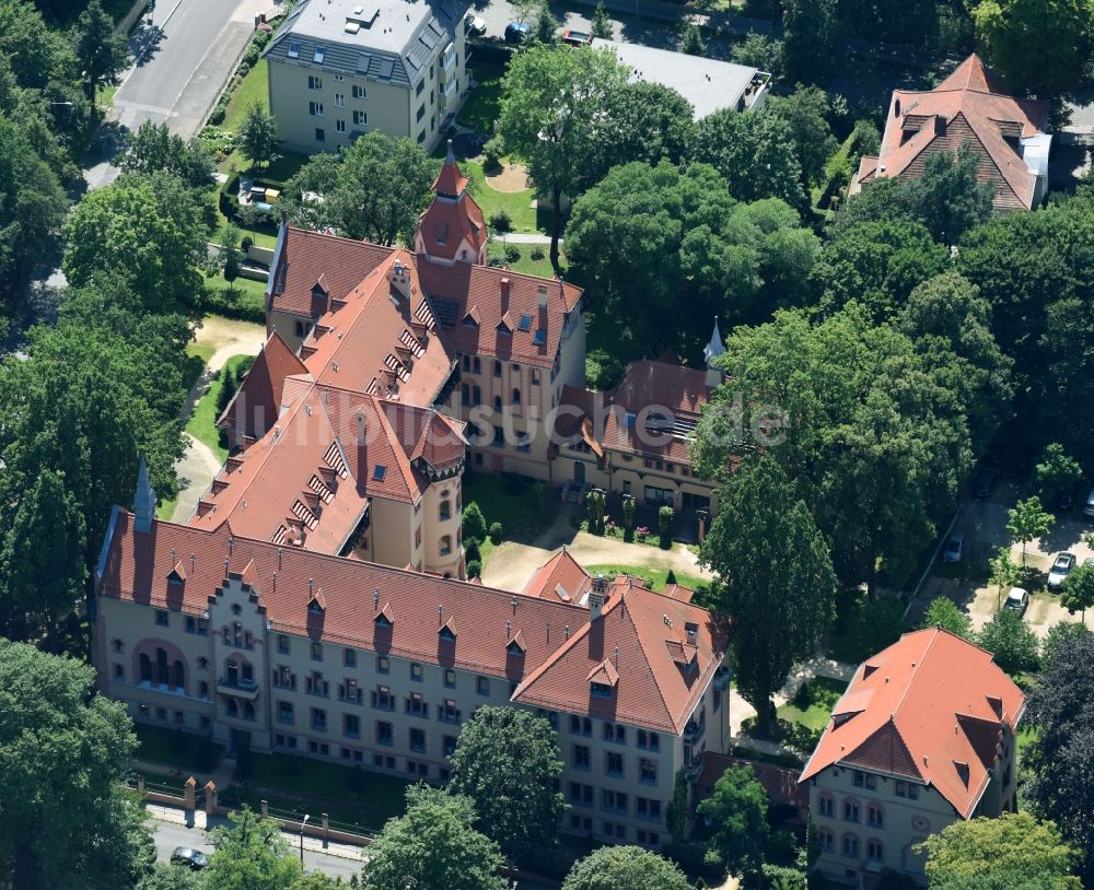 Potsdam von oben - Bürogebäude des Geschäftshauses der Sundance Dentaltechnik GmbH Am Neuen Garten Ecke Leistikowstraße in Potsdam im Bundesland Brandenburg, Deutschland