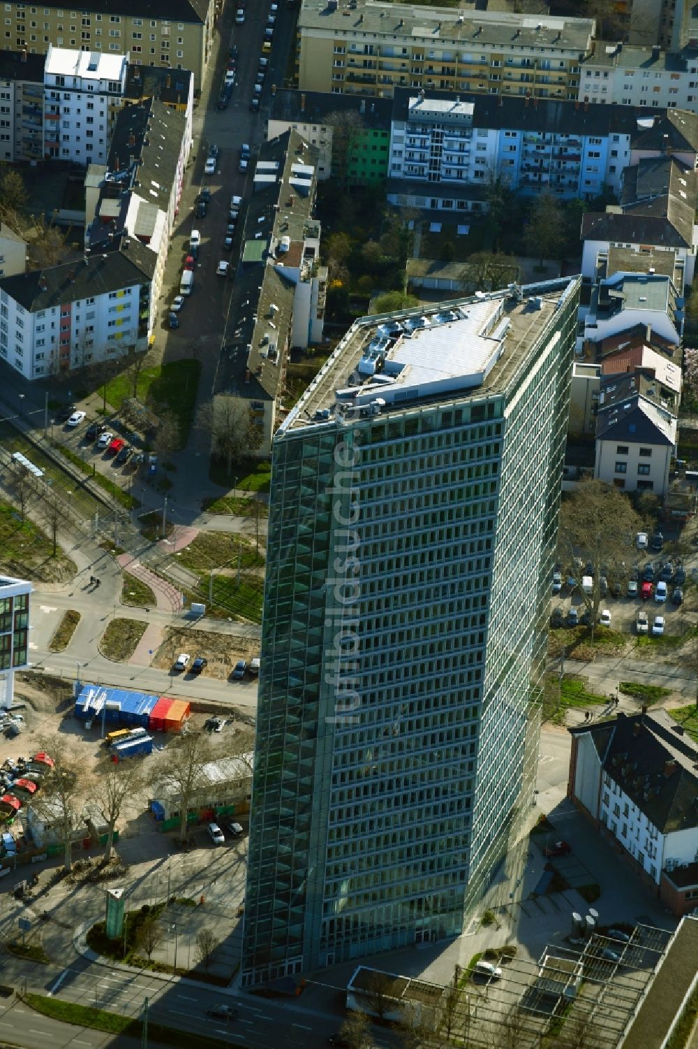 Luftaufnahme Mannheim - Bürogebäude des Geschäftshauses Victoria Turm im Ortsteil Lindenhof in Mannheim im Bundesland Baden-Württemberg, Deutschland