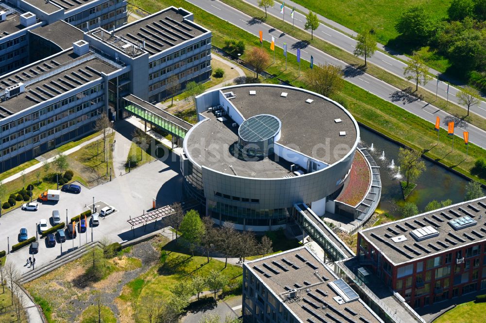 Wolfsburg aus der Vogelperspektive: Bürogebäude des Geschäftshauses der Volkswagen Group IT Services GmbH in Wolfsburg im Bundesland Niedersachsen, Deutschland